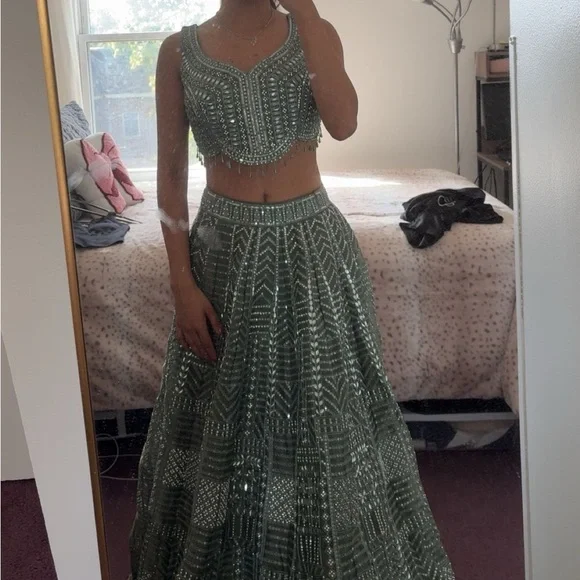 ON HOLD Green and Silver Heavy Lehenga - Picture 2 of 5